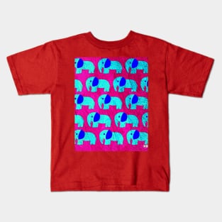 Elephant in a room of patterns ecopop Kids T-Shirt